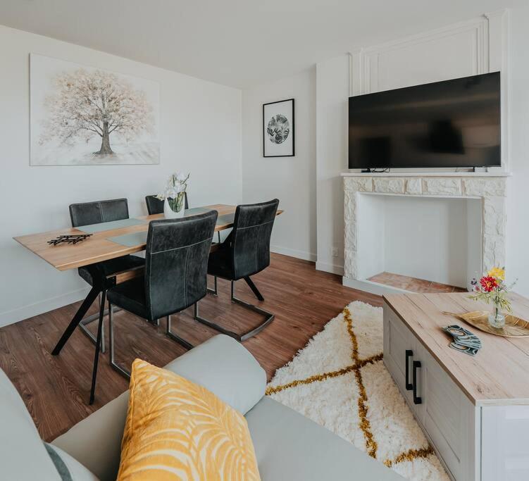 Appartement T3 Hyper Centre سوموور المظهر الخارجي الصورة